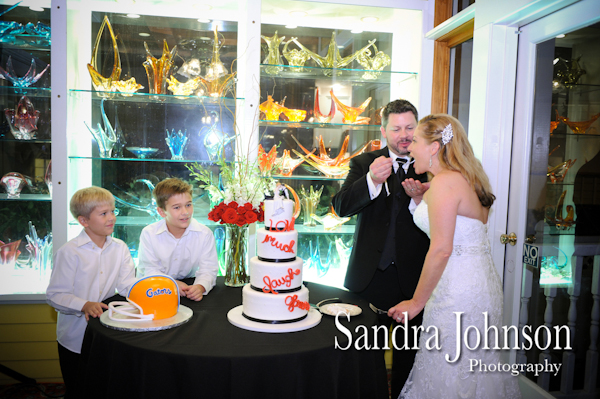 Best Courtyard Lake Lucerne wedding photographer - Sandra Johnson (SJFoto.com)